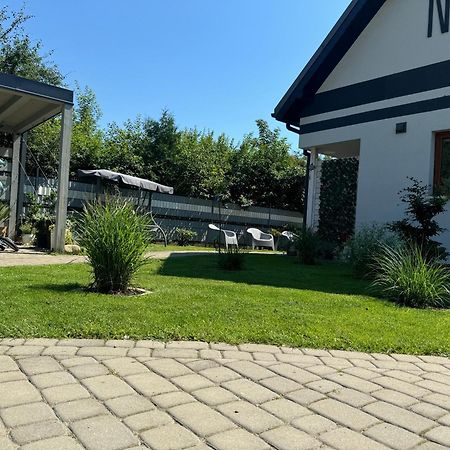 48C Domki Letniskowe I Apartament Побєрово Екстер'єр фото