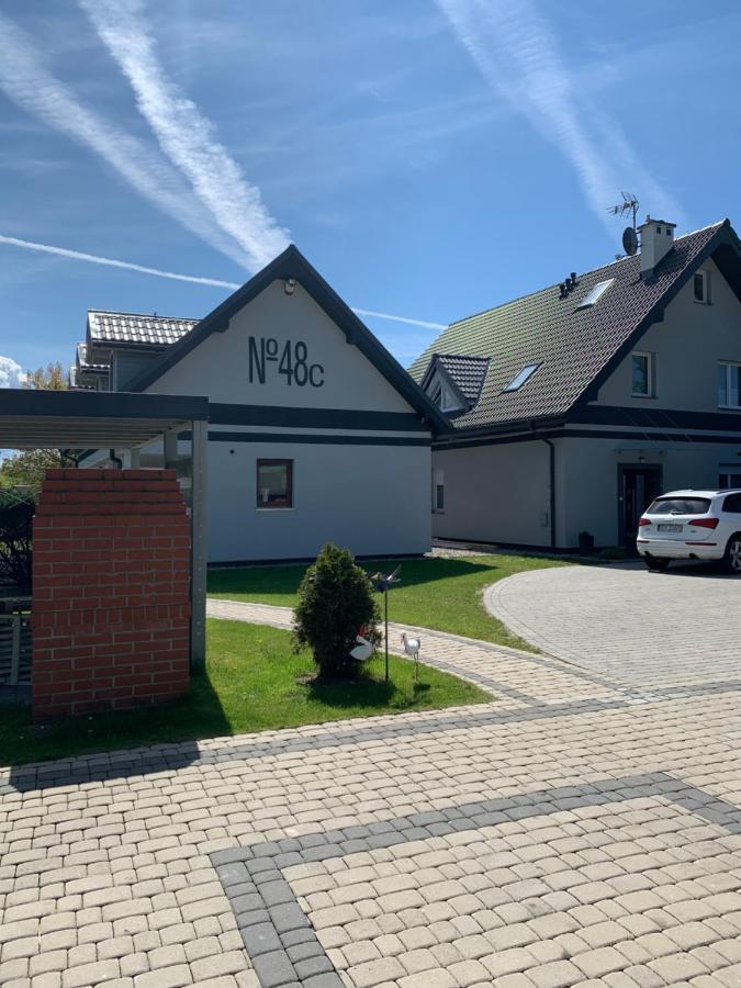 48C Domki Letniskowe I Apartament Побєрово Екстер'єр фото